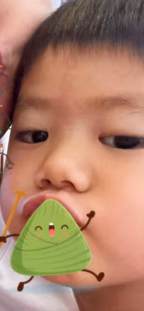 江宏傑帶兒女吃粽子,小小傑超像媽媽福原愛,父子做同款表情