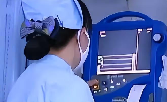 回顧：廣西一男子照顧植物人妻子，沒想到妻子竟順利產子後甦醒