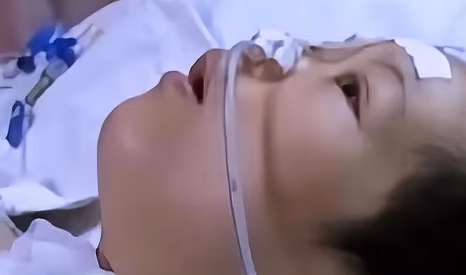 回顧：廣西一男子照顧植物人妻子，沒想到妻子竟順利產子後甦醒
