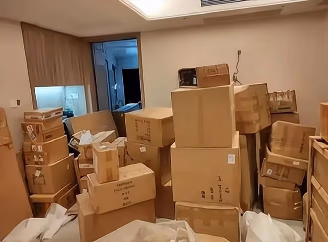 回顧:90後省錢上癮,每月花300塊,活成孤家寡人,她說:很幸福