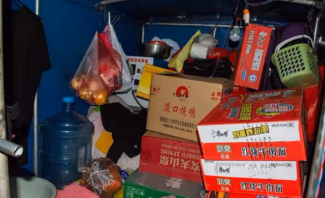 2018年,遼寧父親帶女兒徒步7千里去雲南,路上靠直播補貼生活費