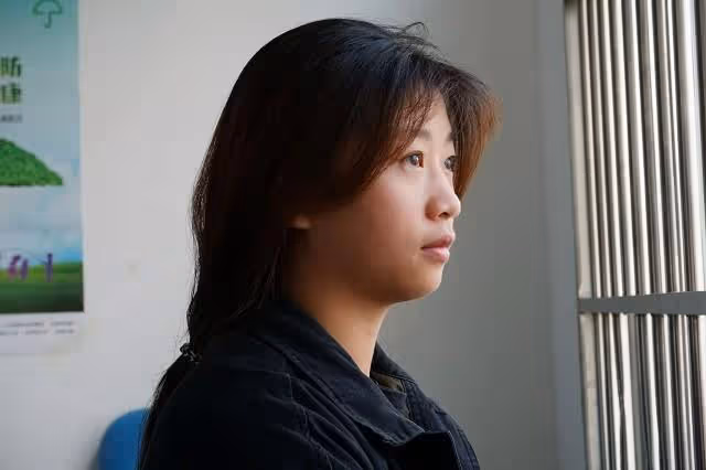 回顧弟弟意外去世,哥哥娶弟媳為妻,婚後倆人生下天生殘疾的女兒