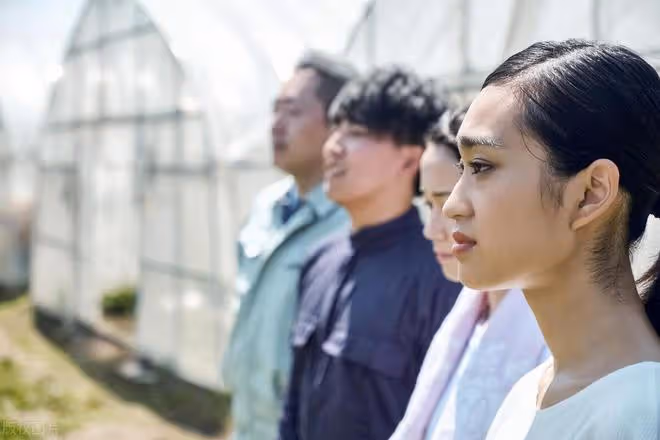 為什麼年輕人放假都不愛回家?端午回公司加了個班,我終於明白了