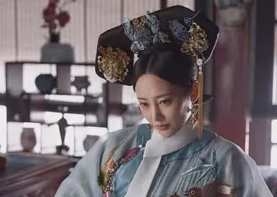 《如懿傳》下架三年,周迅憑實力二次翻車,三觀比五官更一言難盡