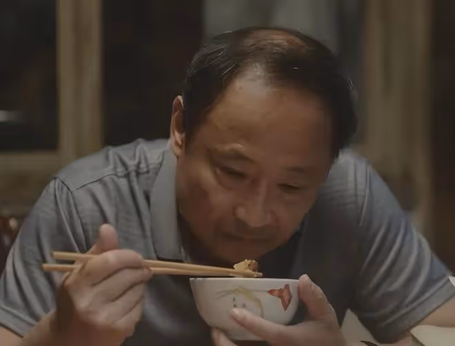 票房口碑齊飛,看完《走走停停》,我想說:這一胡歌贏麻了