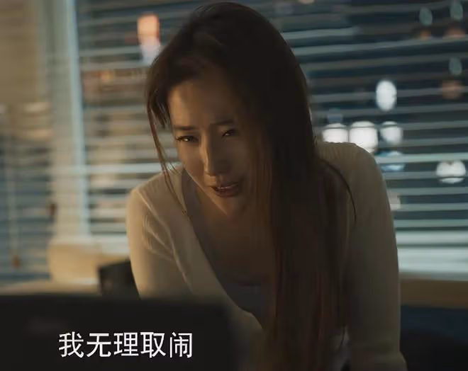 36歲劉亦菲對比42歲萬茜,老天爺賞飯吃與科班畢業的演技一目了然