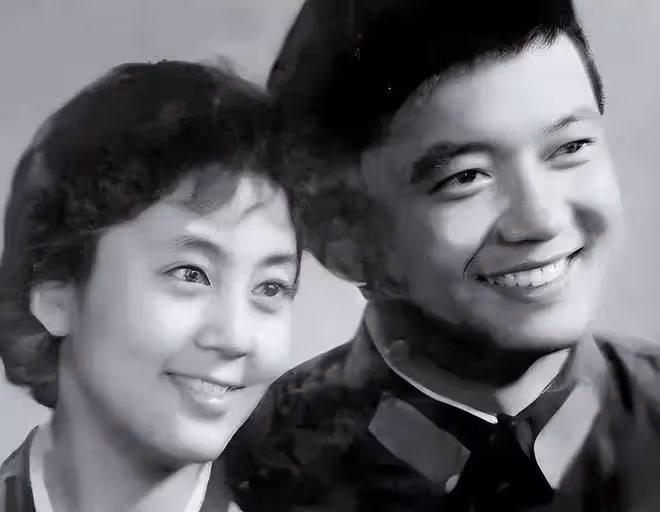 王剛再次回應：我在北京沒四合院，也沒移民美國，不是現代版和珅