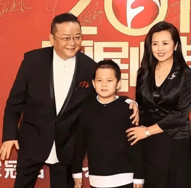 王剛再次回應：我在北京沒四合院，也沒移民美國，不是現代版和珅