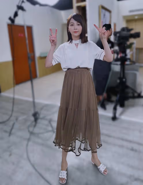 謝京穎踩12公分高跟鞋婚禮大跳16蹲　隔天慘了挺鐵腿硬上工