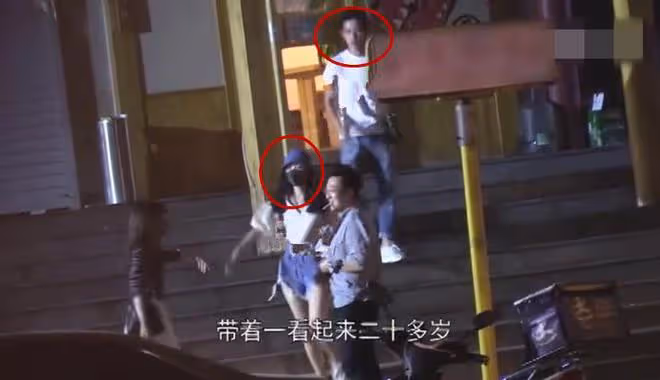 36歲婁藝瀟新戀情曝光,和小男友當街撒糖,兩人戀情早有端倪