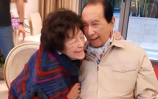 何鴻燊何婉琪舊照,為澳娛股份鬧翻,晚年生活不及何婉鴻