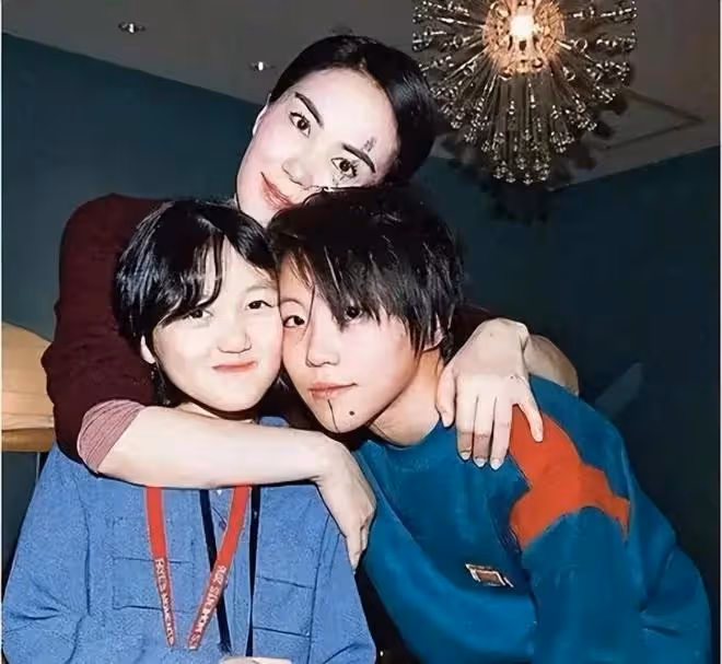 看了李嫣和王詩齡的近況,才明白王菲和李湘的區別