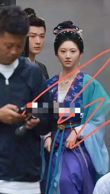 看了35歲景甜和36歲劉亦菲近照,才明白皮相美和骨相美的區別