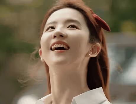 看了35歲景甜和36歲劉亦菲近照,才明白皮相美和骨相美的區別