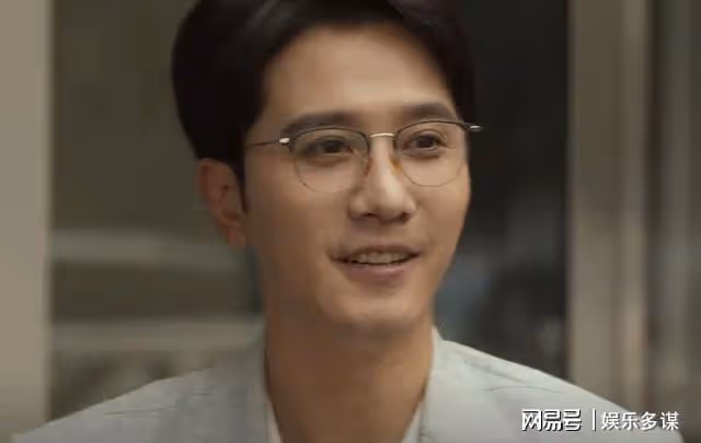 玫瑰的故事:黃亦玫重回大學,學長方協文高調錶白