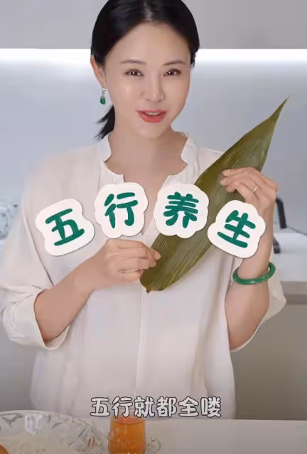 佟大為三胎兒子近照曝光,8歲弟弟白白胖胖,和爸爸長得一模一樣