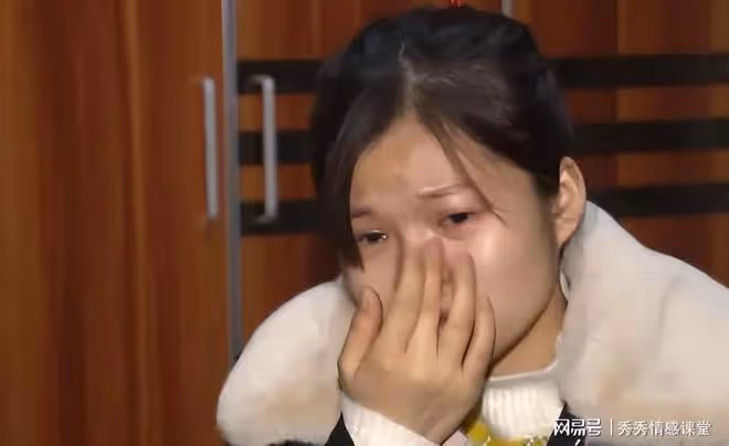 一女子發現丈夫出軌,不動聲色床縫做手腳,情人上門釀慘案