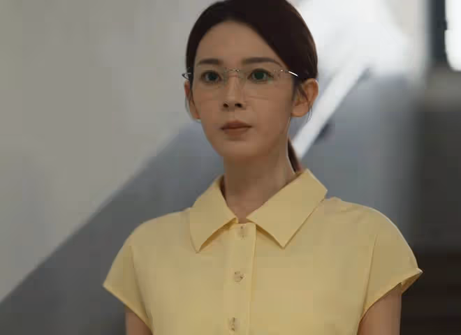 《玫瑰的故事》直到蘇蘇和黃振華離婚，黃亦玫才發現，方協文無恥
