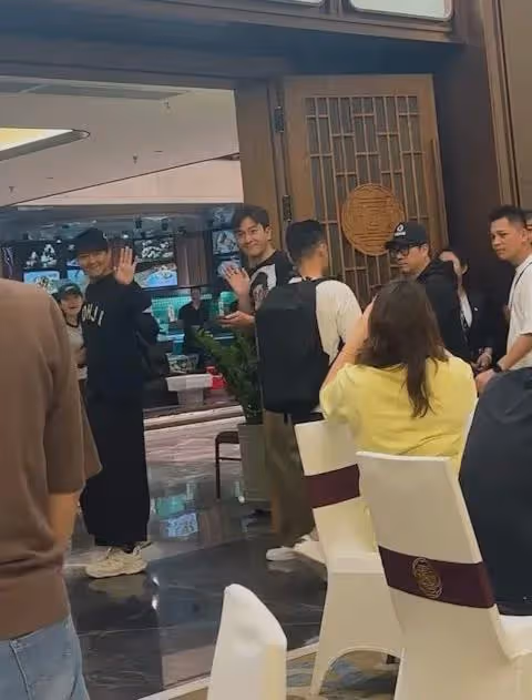 TVB新劇臨時換女一，原定女主辭演，由另一位花旦頂上，兩人曾傳不和
