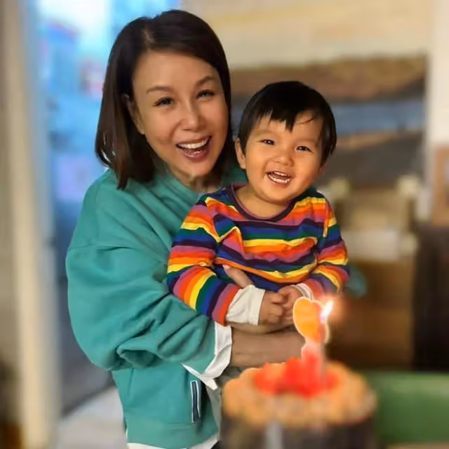 恭喜!64歲TVB資深女星宣布再做外婆,小女兒兩年抱兩