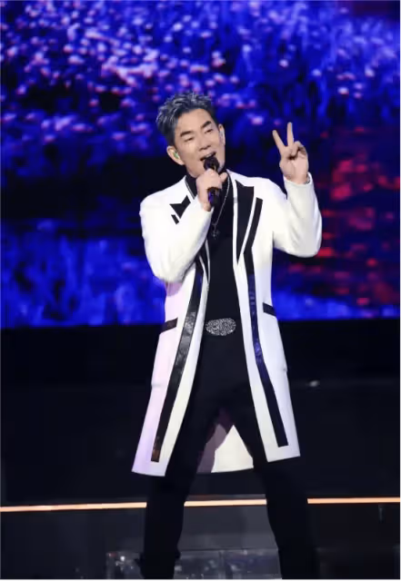 58歲任賢齊內地巡迴演唱會高潮不斷，曾借百萬給恩師度難關