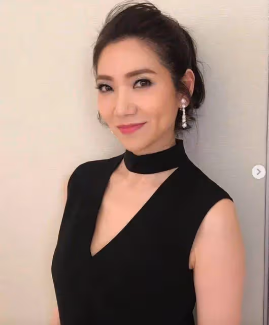 TVB知名女星「鹹魚翻身」，自揭傷疤三度落淚，感謝曾志偉拯救自己