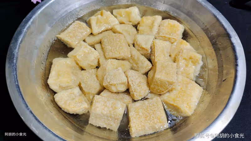 鮮毛豆和它絕配,一碗全是高蛋白!一煎一燉鮮透了,吃出口口爆汁、吃出好胃口