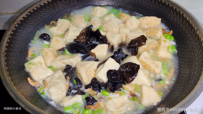 鮮毛豆和它絕配,一碗全是高蛋白!一煎一燉鮮透了,吃出口口爆汁、吃出好胃口