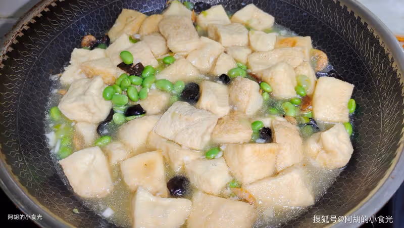 鮮毛豆和它絕配,一碗全是高蛋白!一煎一燉鮮透了,吃出口口爆汁、吃出好胃口