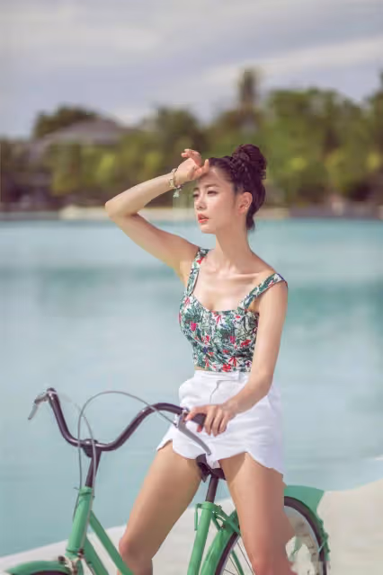 克拉拉性感的讓人迷糊，最美女人，不管身高還是腰臀比都絕了。