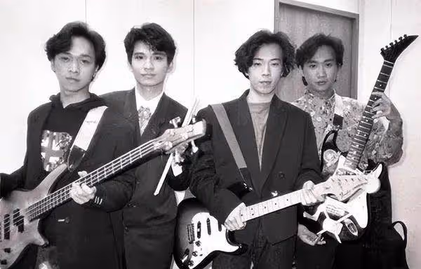 葉世榮為黃家駒慶62歲冥誕 黃貫中曬合照緬懷