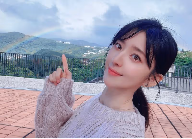 天團「八三夭」鼓手分了超正演員女友　戀上刺青妹？！同車返家