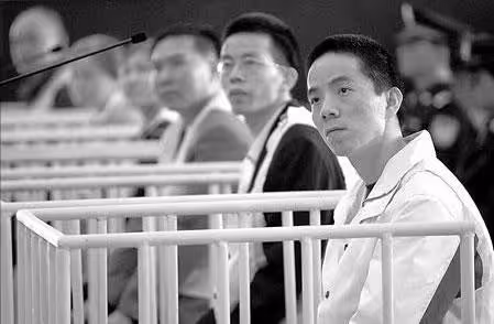 回顧周益明24歲掙千萬,接觸資本後鋃鐺入獄,直言:以前過得快樂