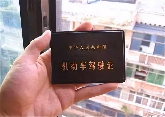 回顧95後女卡車司機:兩次離婚後,卻被奧斯卡導演看中