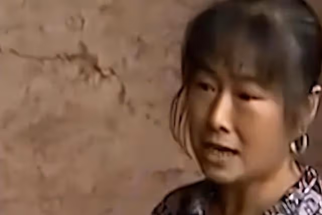 回顧75歲老人住豬圈女兒住洋樓,不孝女稱:眼不見為凈!
