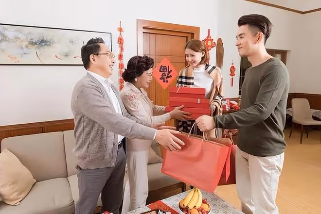 退休後,我在女兒家帶了兩年外孫,臨走時我打了32歲女兒兩耳光