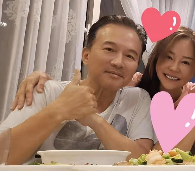 狄鶯不鬧離婚了,孫安佐在健身房變得有禮貌,一家三口正式和解