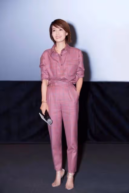 看到袁泉和馬伊琍合體拍大片，終於明白：什麼是中年女人的氣質美