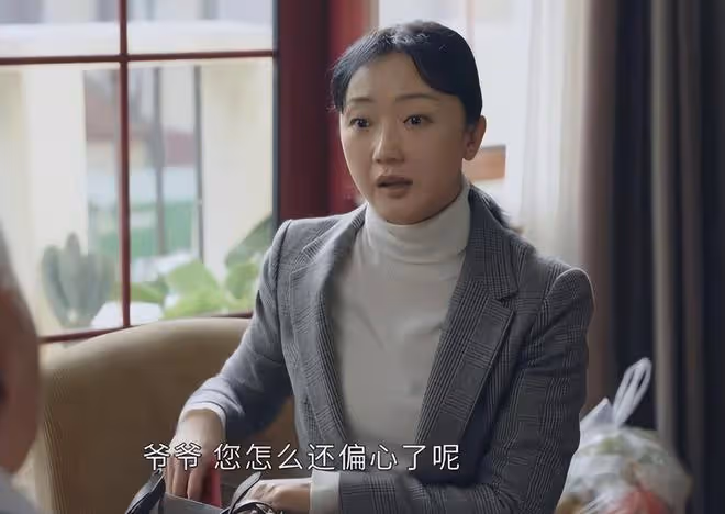 收視第一!《新聞聯播》表揚,央視這部黑馬劇,讓我想站起來鼓掌