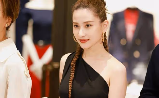 何超蓮跨界拍戲，豪門千金挑戰演藝圈，新電影合作此沙成焦點