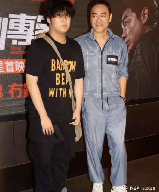 吃了豬飼料?吳鎮宇15歲兒子費曼變182壯漢,被嘲撞臉喜劇人喬杉