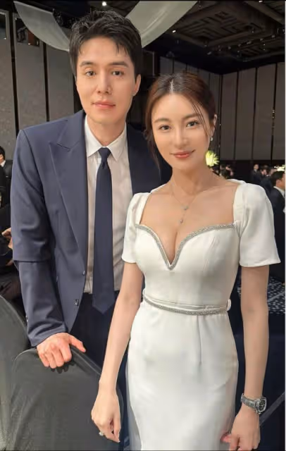 TVB花旦低胸裝出席婚禮!大曬與韓國男星合照!自爆是超級Fans