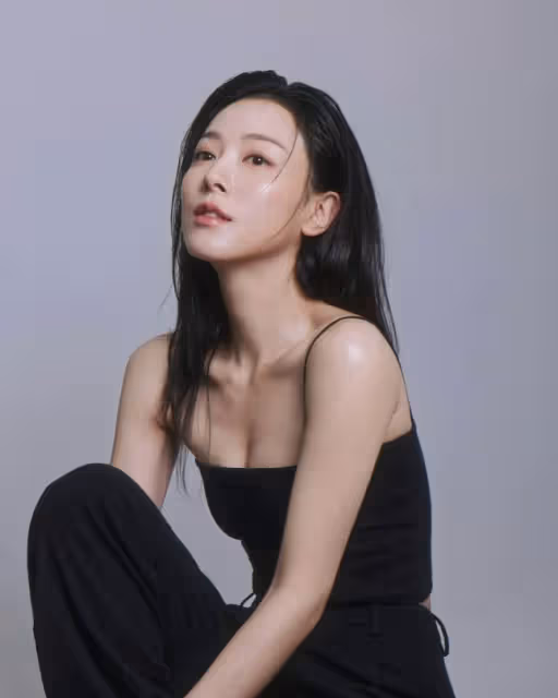 曾志偉兒媳大曬比基尼!網友直呼TVB最美花旦!靠公公上位?