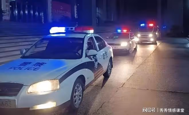 廠花被殺害,生前求救報警,同寢13人:我們以為她在談戀愛
