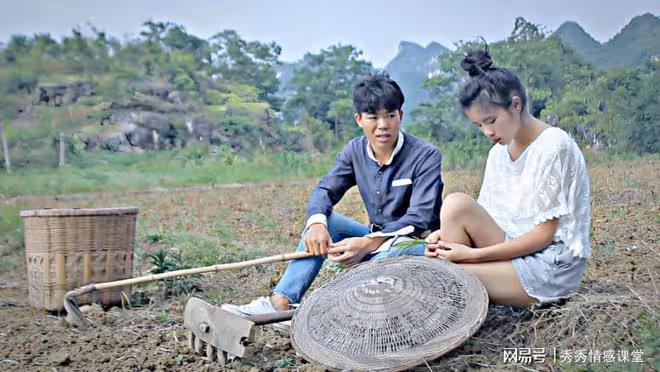 廠花被殺害,生前求救報警,同寢13人:我們以為她在談戀愛