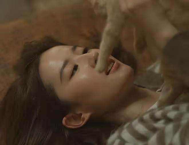 玫瑰的故事:劉亦菲打了多少年輕女演員的臉?給你們看看啥叫女人