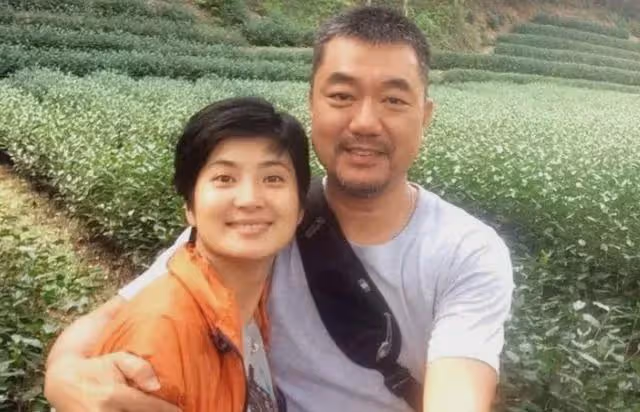 董勇：演了一輩子警察，窮得靠香妃劉丹接濟，45歲被嫂子「逼婚」