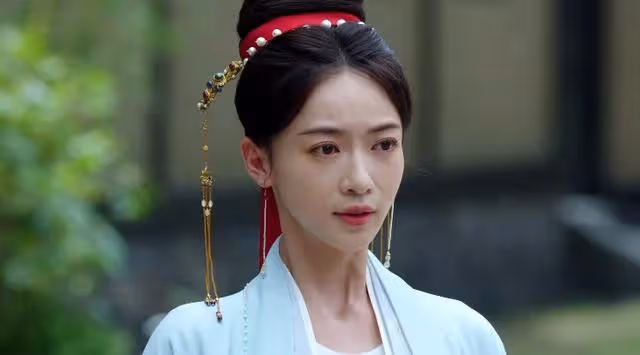同樣演「絕世美人」,將33歲吳謹言跟29歲白鹿放一起,差距很明顯