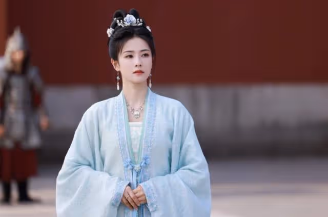 同樣演「絕世美人」,將33歲吳謹言跟29歲白鹿放一起,差距很明顯