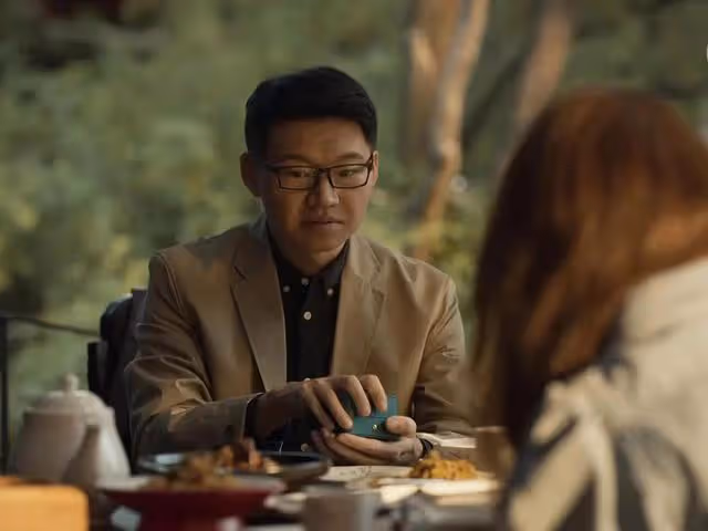 《玫瑰的故事》：關芝芝遇到渣男，黃亦玫差點成背鍋俠